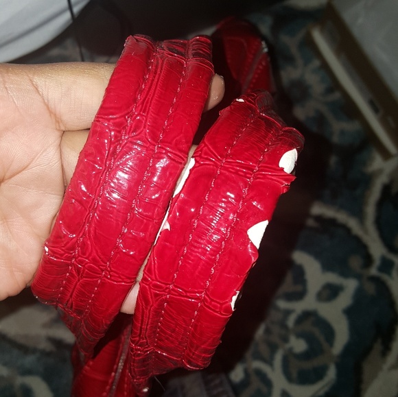 Large Guess Dome satchel - Picture 3 of 6